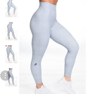 Ptula Herringbone leggings in size M